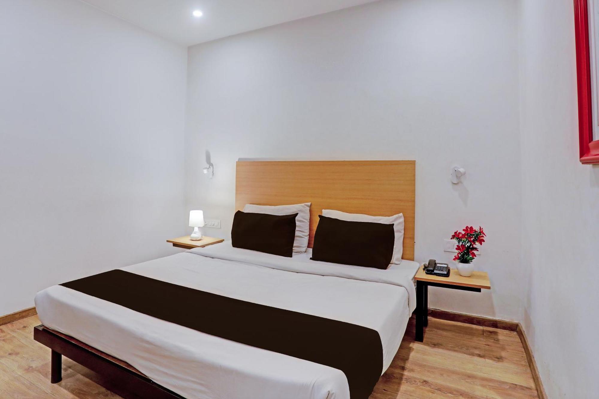 Townhouse Near Secunderabad Railway Station, Yashoda Hospital, Patny Centre Экстерьер фото